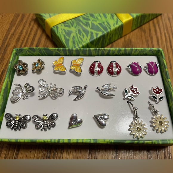 Colorful Insect and Flower Earring Set - Picture 2 of 3